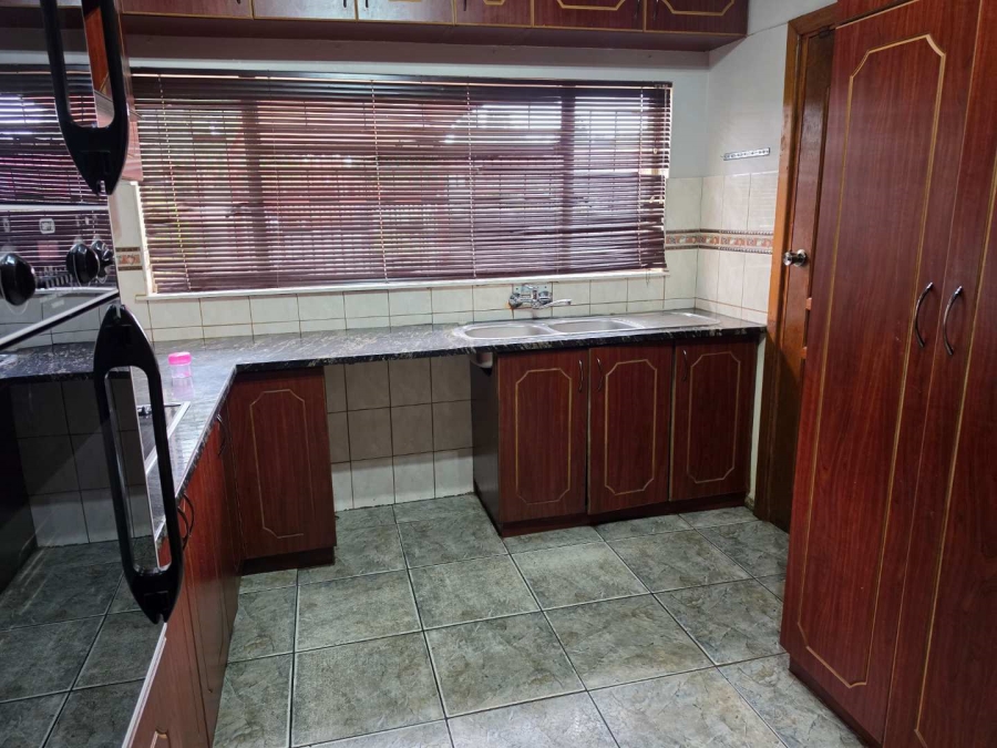 3 Bedroom Property for Sale in Rhodesdene Northern Cape